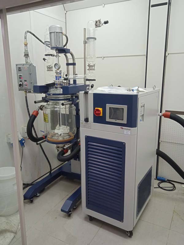 玻璃反應釜高低溫一體機