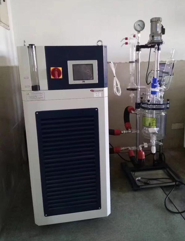 高低溫一體機(jī)用的導(dǎo)熱油成分