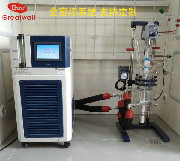 制藥行業(yè)反應(yīng)釜控溫高低溫一體機(jī)