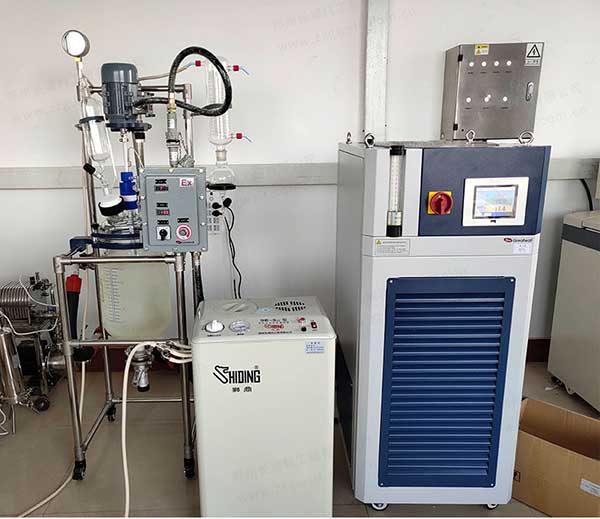 制冷加熱一體機組合裝置