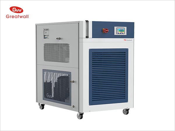 制冷加熱循環(huán)機(jī)選購技巧