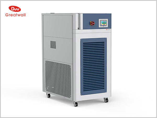 怎么選購(gòu)合適的制冷加熱循環(huán)一體機(jī)